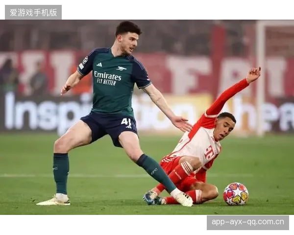 拜仁边路换位制造致命传中破门，攻防一体的战术革命